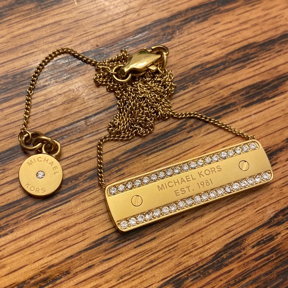 Michael Kors ID Plate Plaque Rectangular Pendant Necklace - Gold Rhinestones - Picture 1 of 4